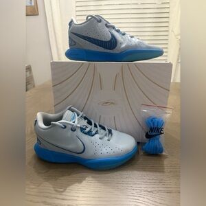 [FV1210-400]  Nike LeBron XXI Lt Armory /Court Blue Blue Hero Grade  School Sz 5